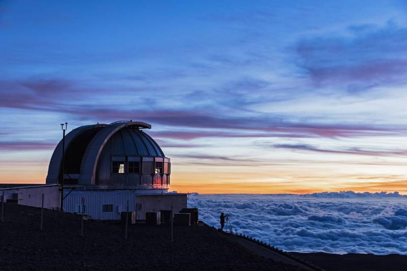 usa-hawaii-mauna-kea-volcano-telescopes-at-maun-2022-11-06-23-17-42-utc